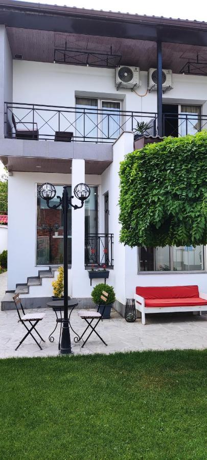 Garden Lounge Hotel エレバン エクステリア 写真