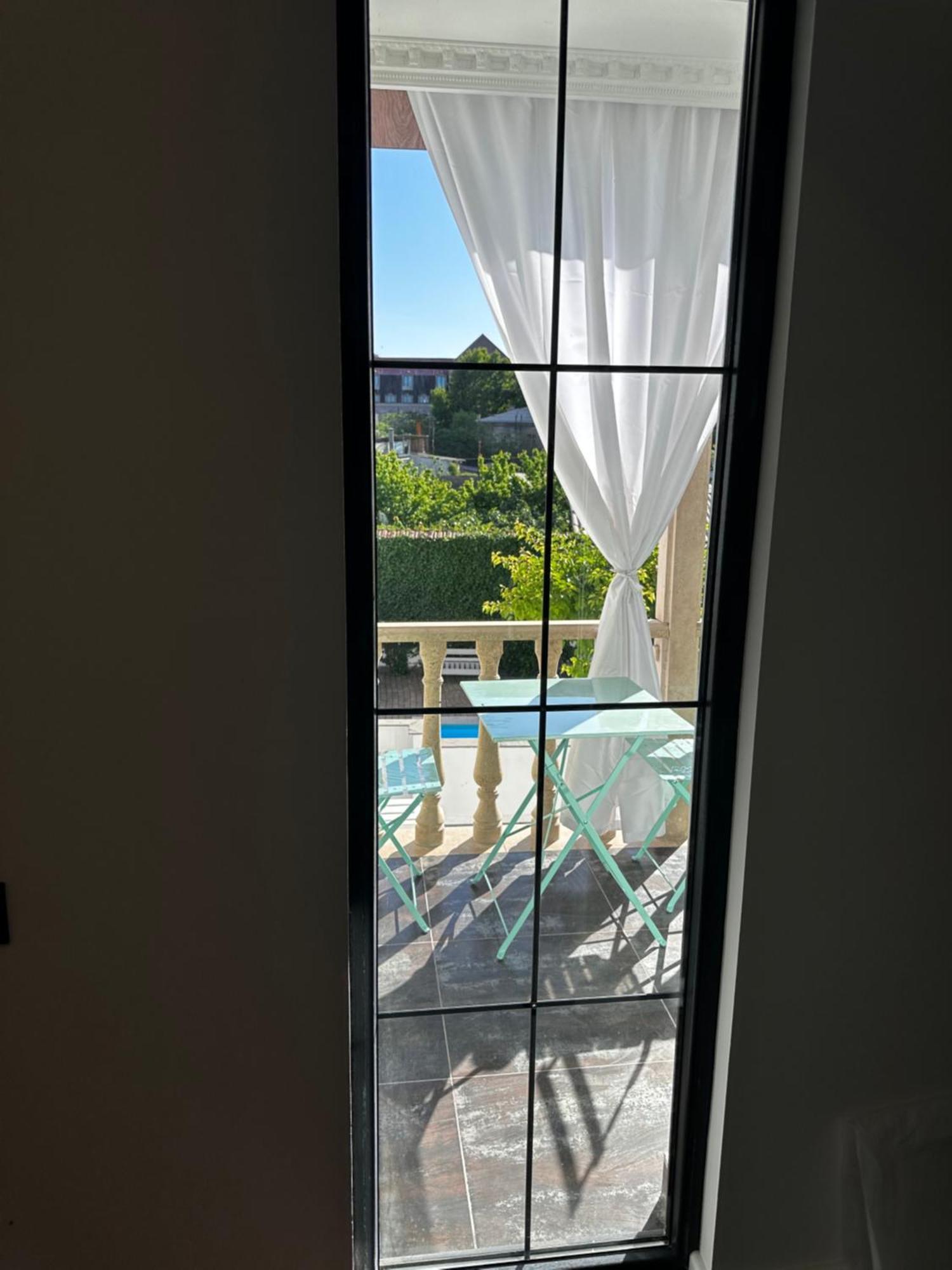 Garden Lounge Hotel エレバン エクステリア 写真