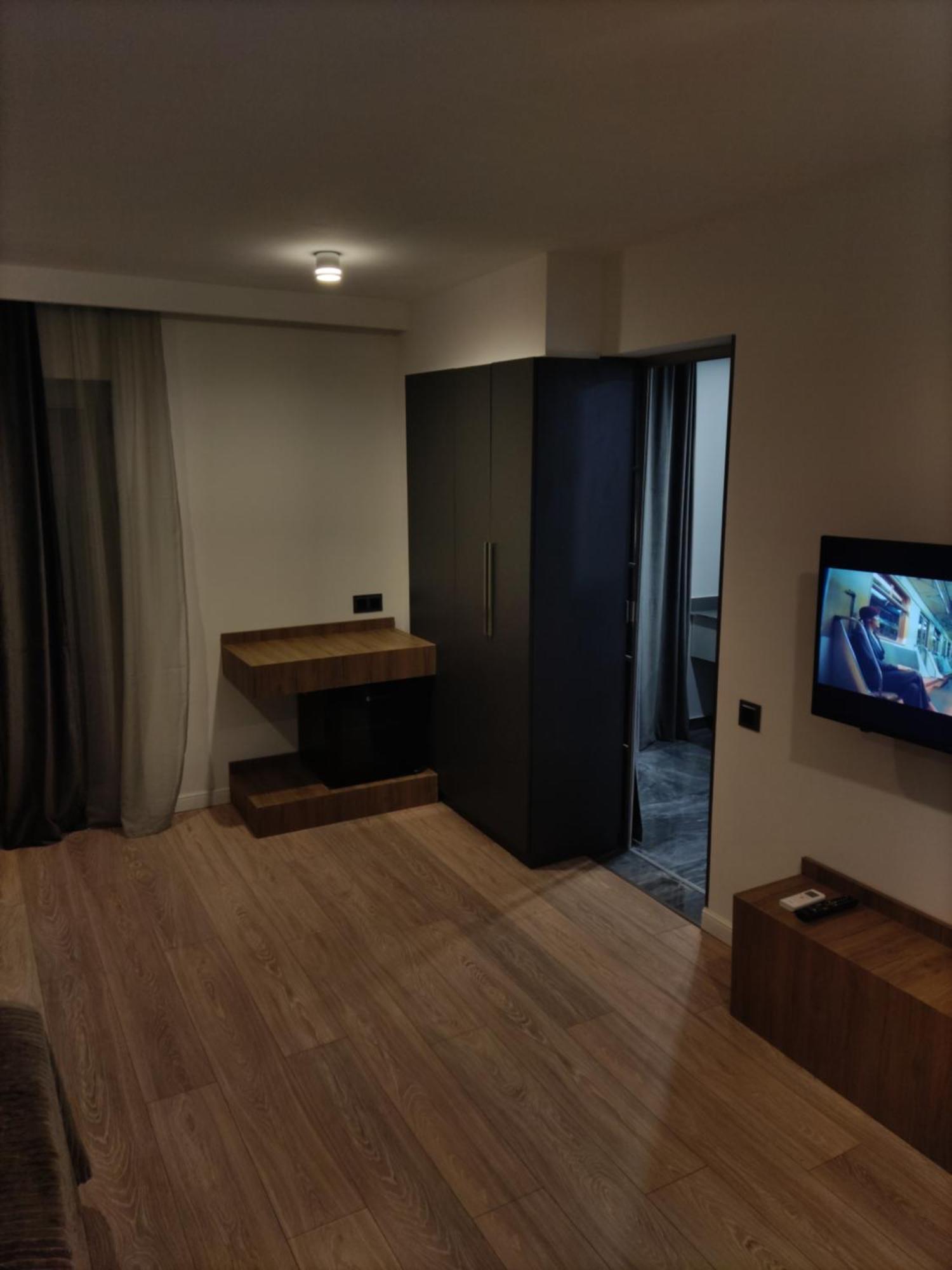 Garden Lounge Hotel エレバン エクステリア 写真