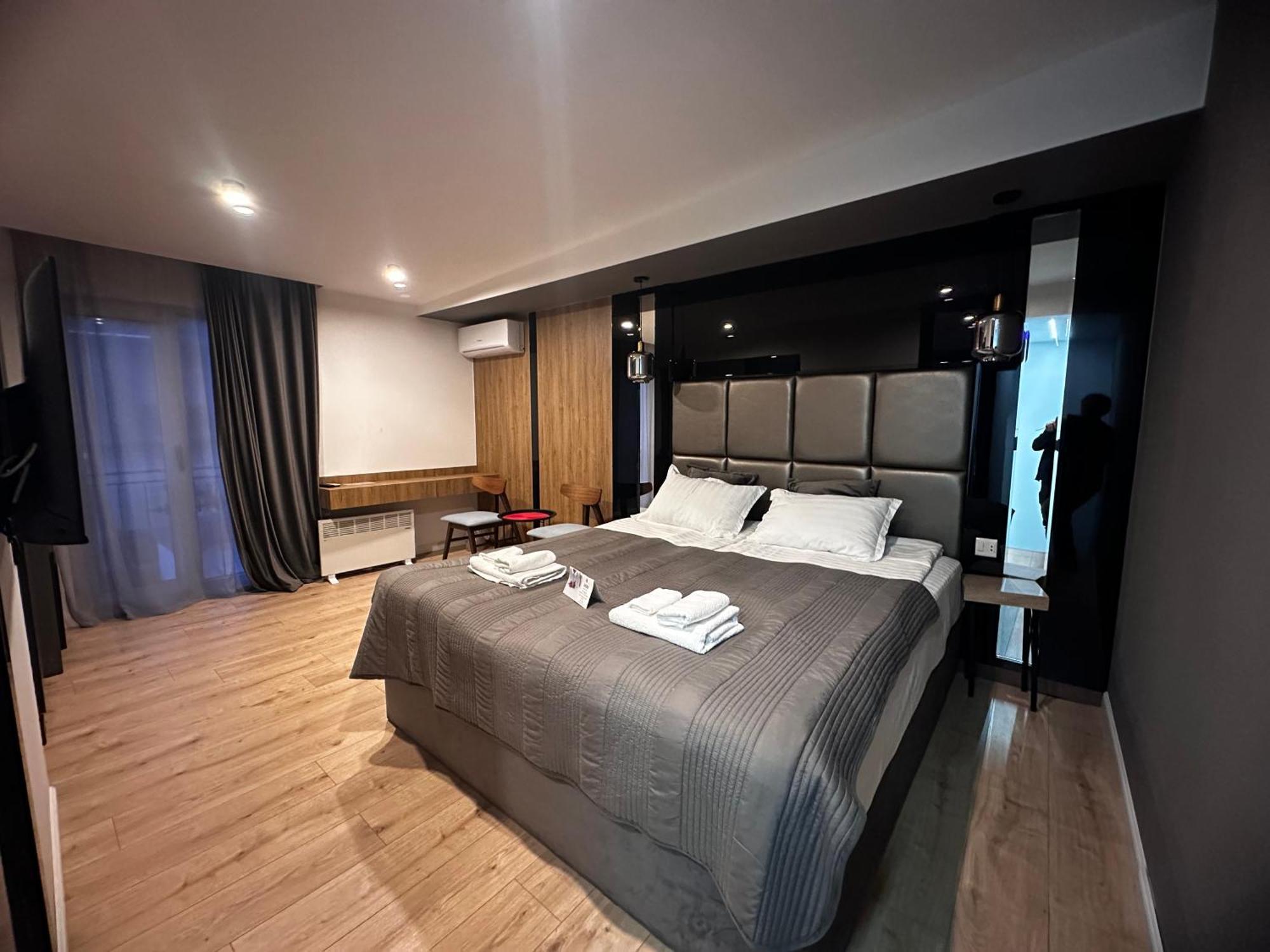 Garden Lounge Hotel エレバン エクステリア 写真